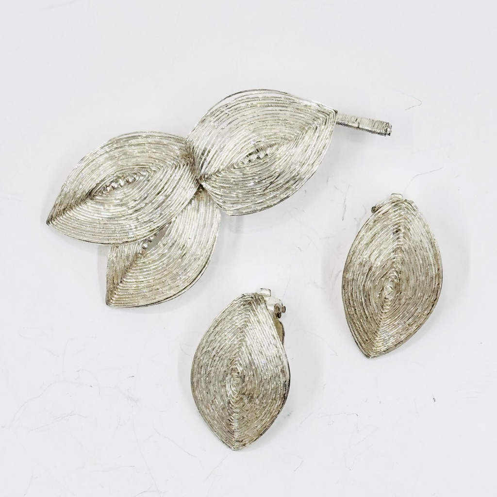 Vintage Stamped Germany Spun Silver Leaf Brooch Clip On Earrings Set 39$